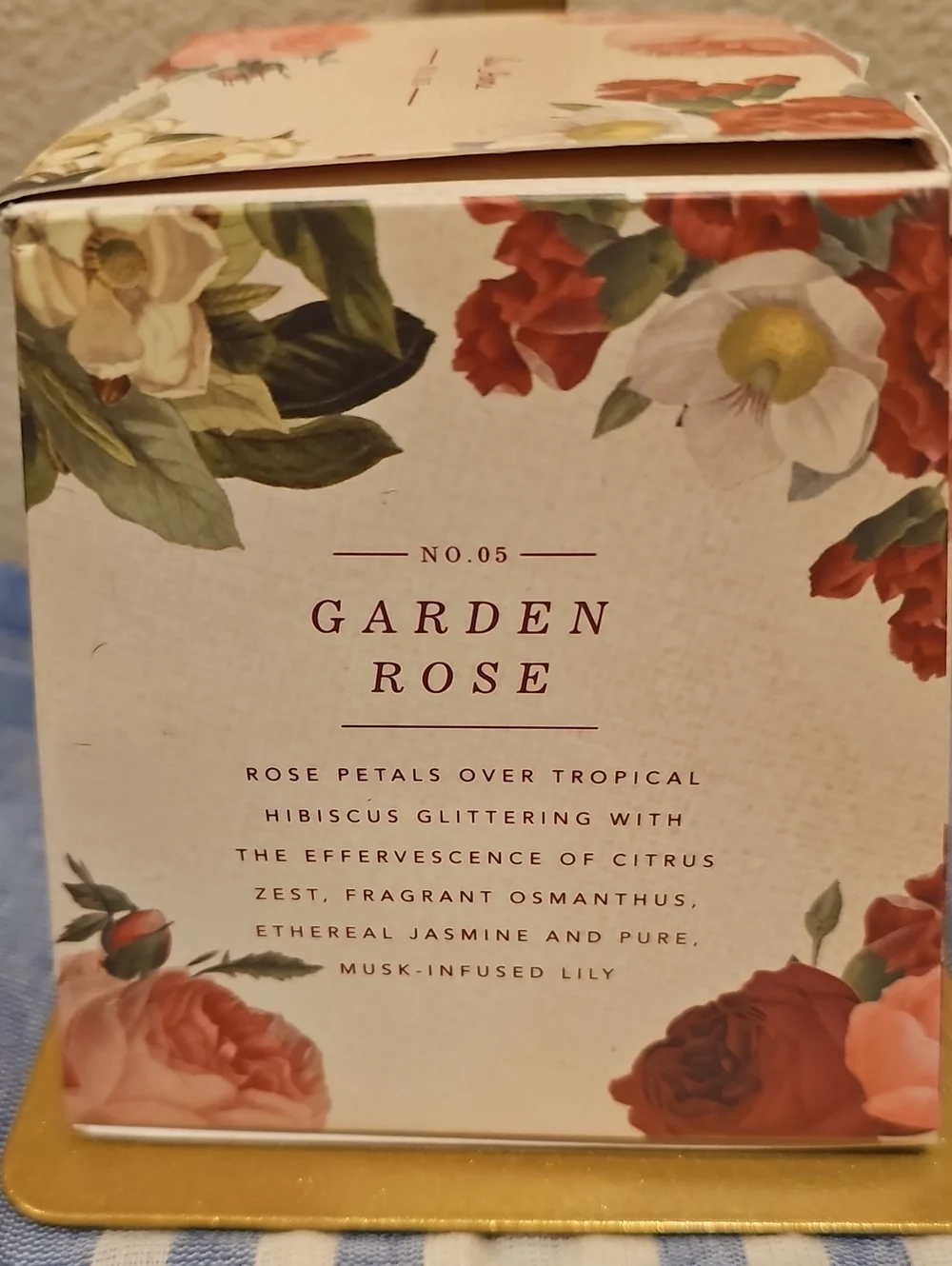 DW Home rose smelling